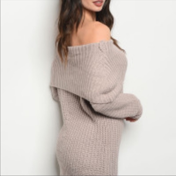 Slouchy NWT shoulder Beige loose knit top - Picture 2 of 4